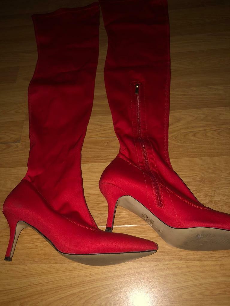 red boots size 8
